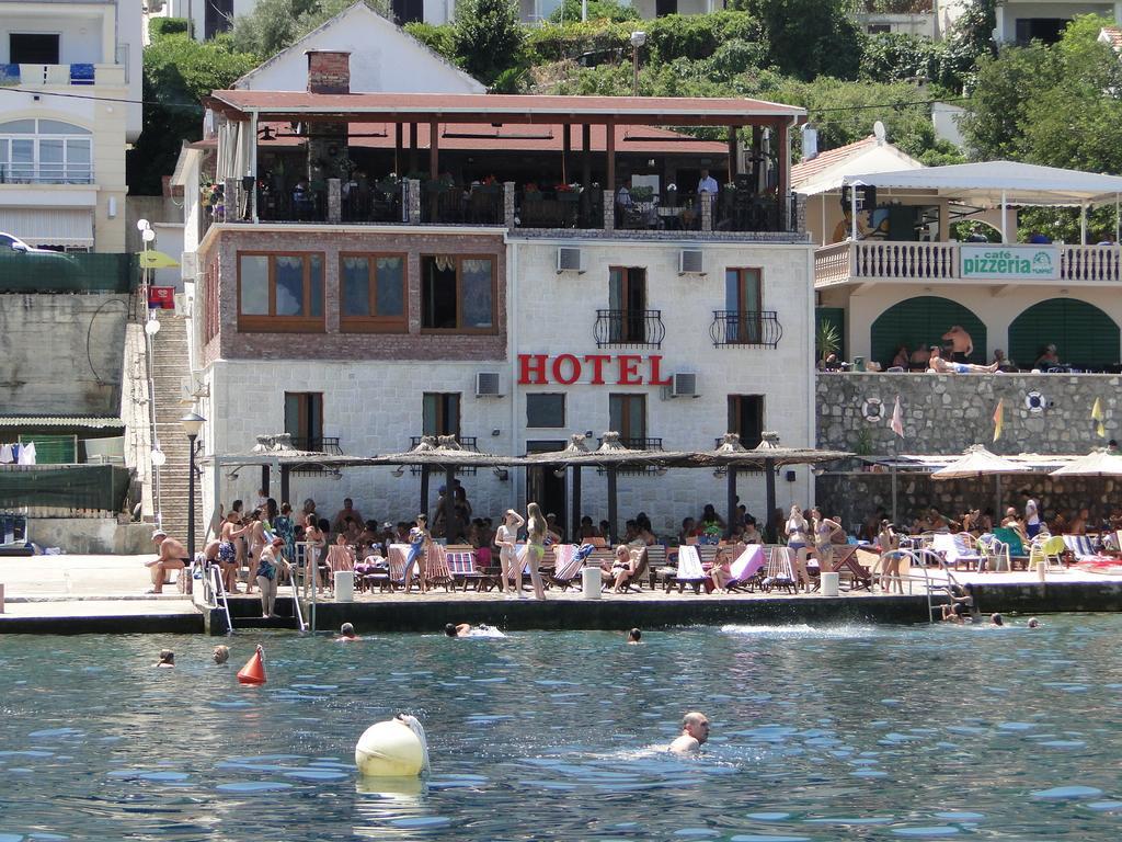 Hotel Anderba Krasići Ngoại thất bức ảnh