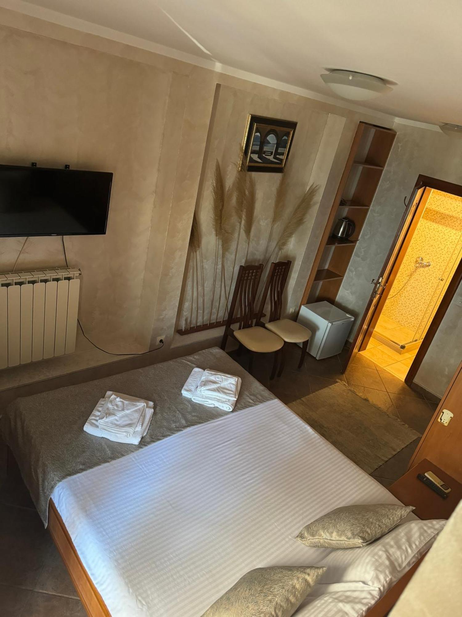 Hotel Anderba Krasići Ngoại thất bức ảnh